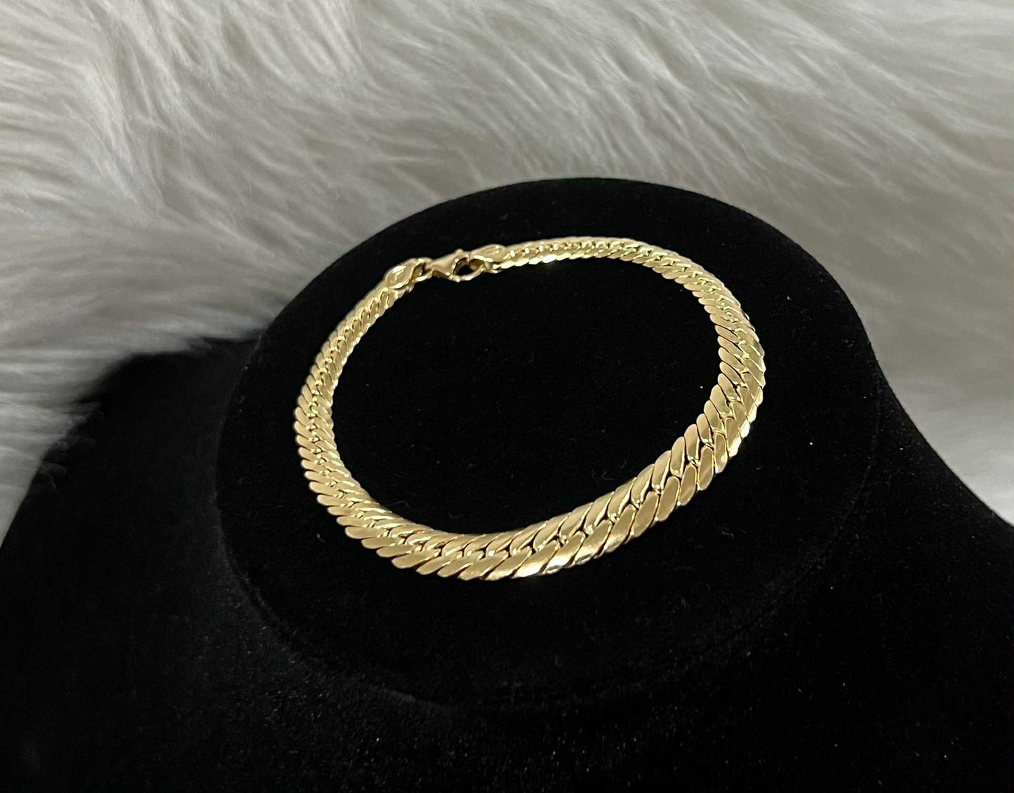 WG03784 B 18k Saudi Gold Bracelet 7" 3.85g