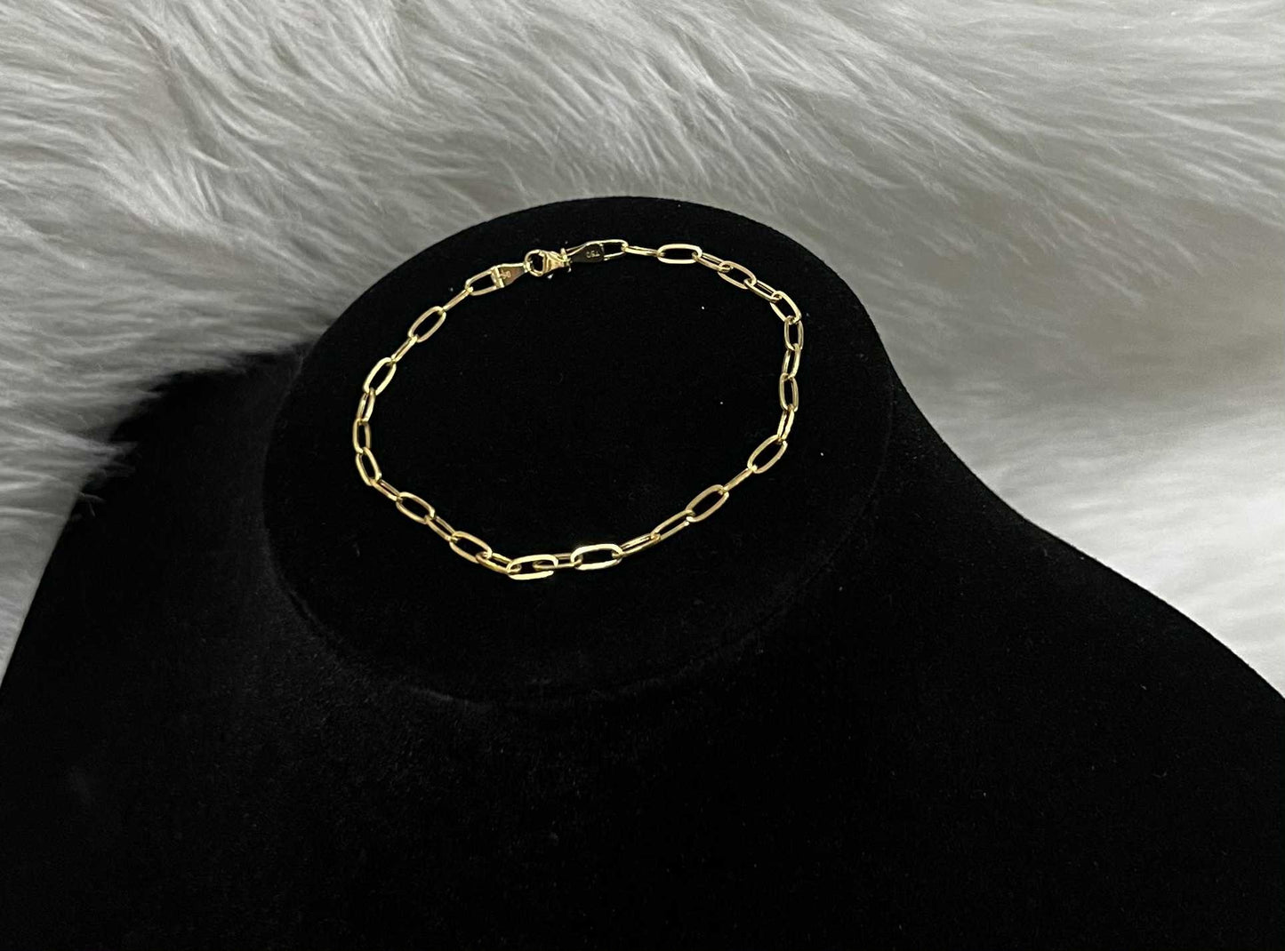 WG03793 B 18k Saudi Gold 7.5" 1.56g