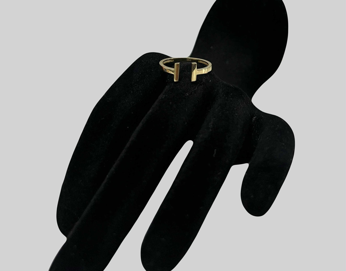 WG03800 R 18k Saudi Gold Ring s. 7 1.86g
