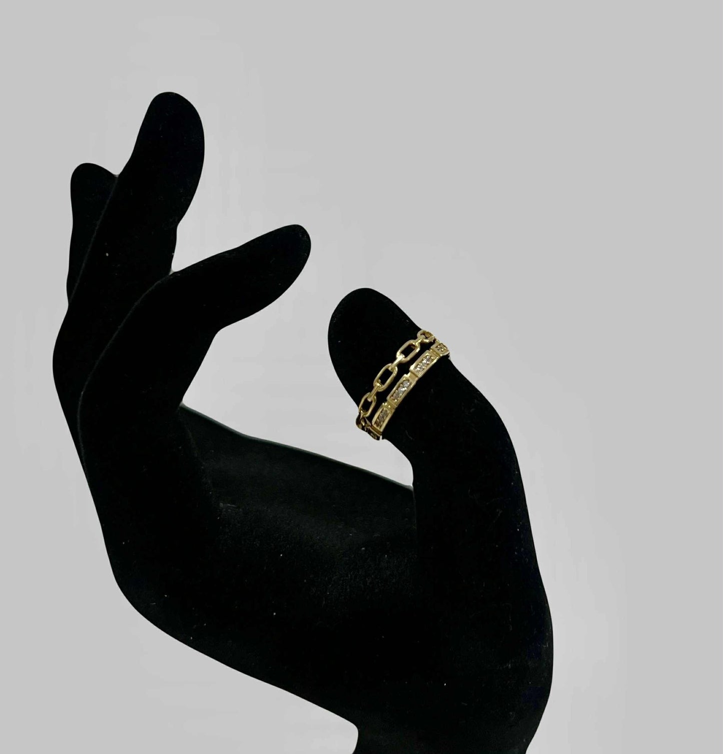 WG03801 R 18k Saudi Gold Ring s. 7 2.64g