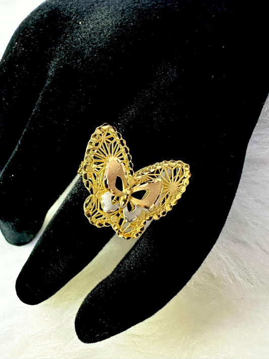 WG02854 R, 18k Saudi Gold Ring – 3.03 grams