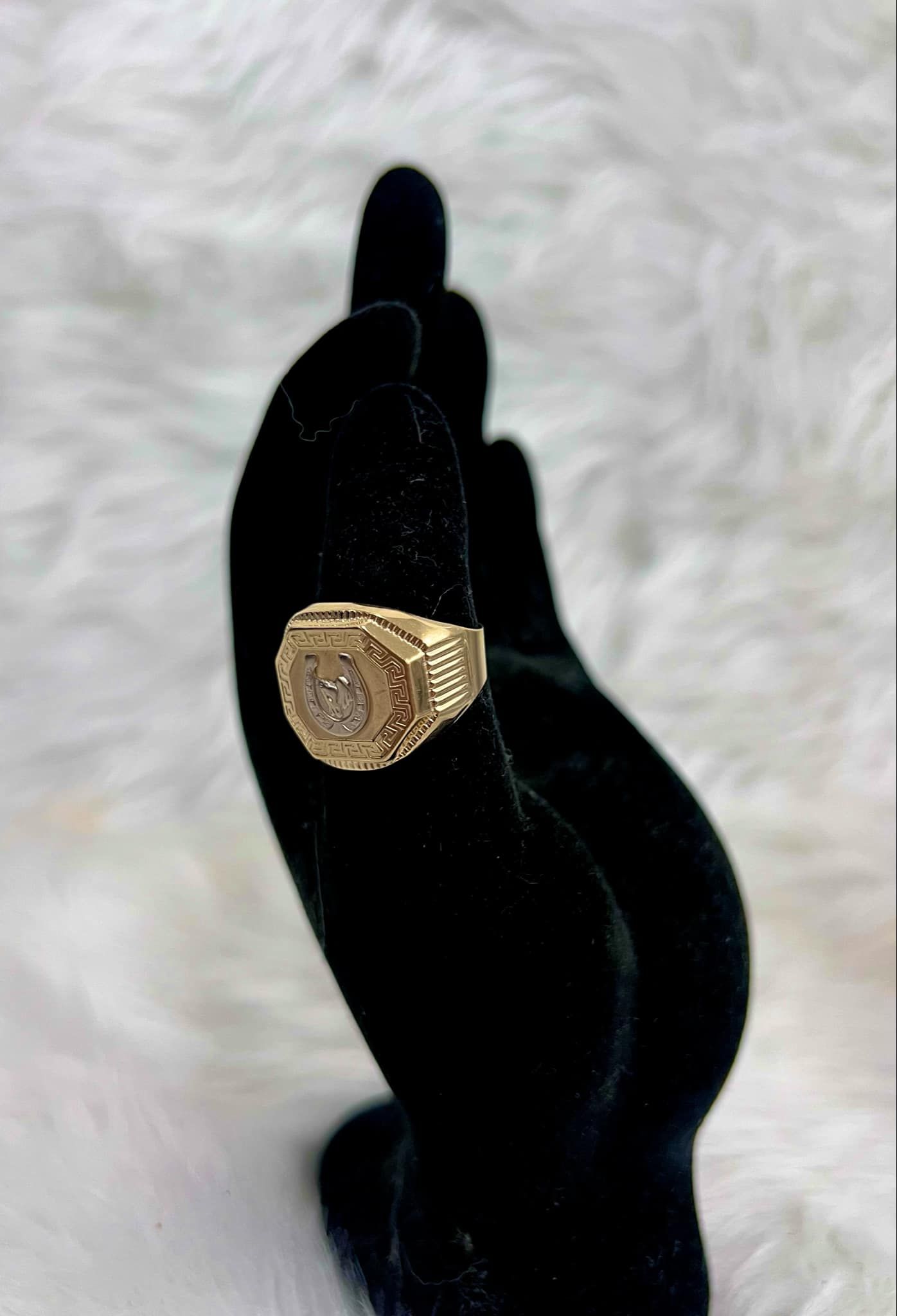 WG03299 R, 18k Saudi Gold Ring – 6.83 grams