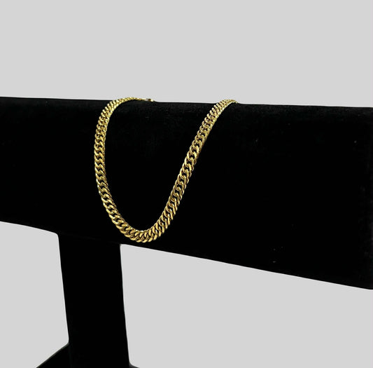 WG003733 B 18k saudi gold bracelet 8" 3.73g