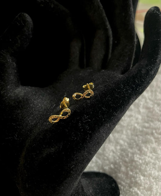 WG03503 E, 18k Saudi Gold Earrings – 1.06 grams