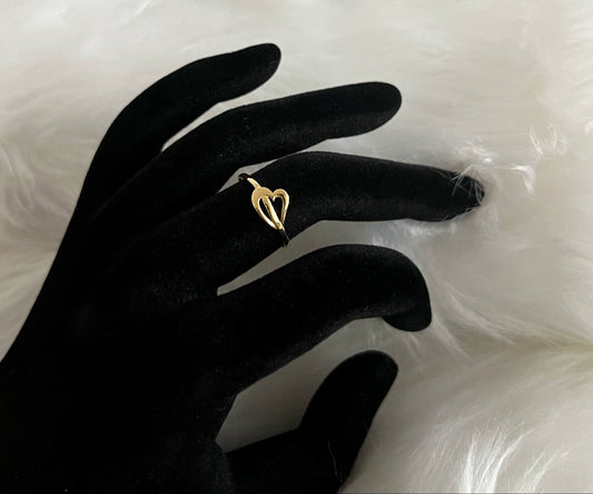 WG003550 18k Saudi Gold Ring - size 6.5 .93g