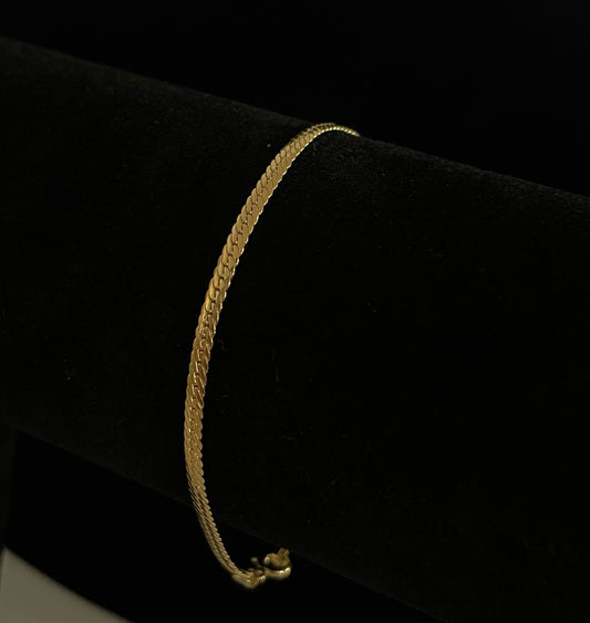 CM00004 18k Saudi Gold Bracelet - 1.58g