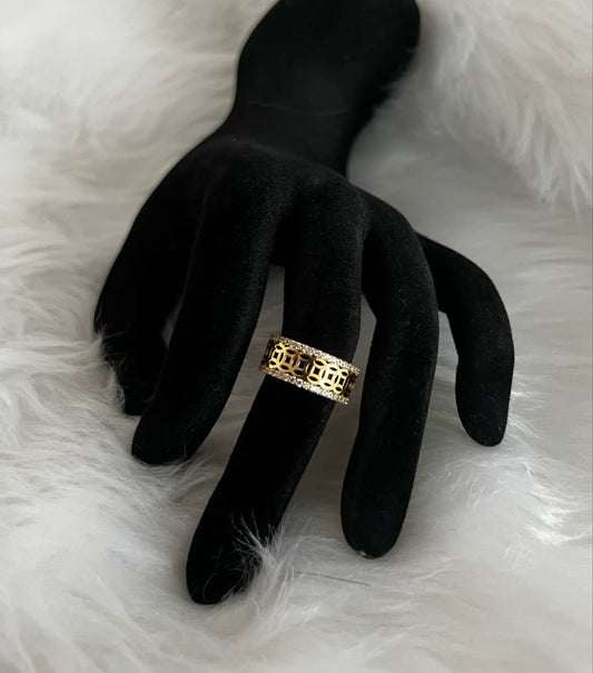 WG003696 18k Saudi Gold Ring - size5, 2.42g