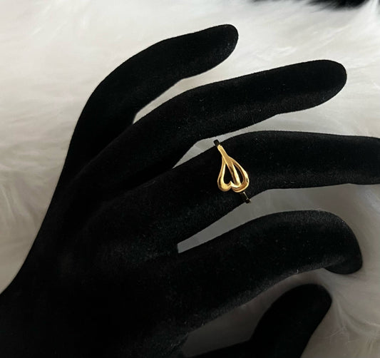 WG003553 18k Saudi Gold Ring - size 6, .92g