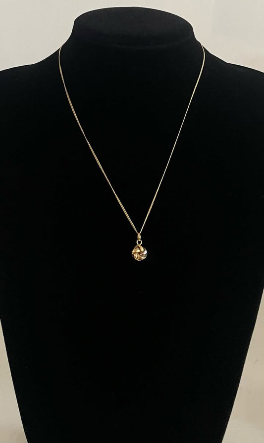 WG003692 18k Saudi Gold Necklace - size 18" 1.81g