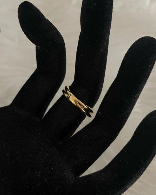 WG003552 18k Saudi Gold Ring - size 6 3.24g