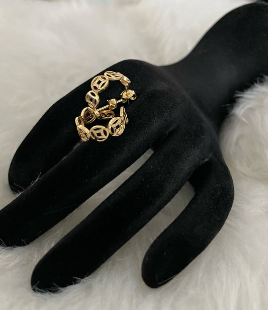 WG003652 18k Saudi Gold Earrings 2.84g