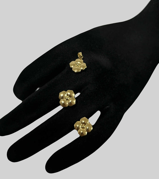 CM00050 E/P 18k Saudi Gold Earrings and Pendant 2.17g