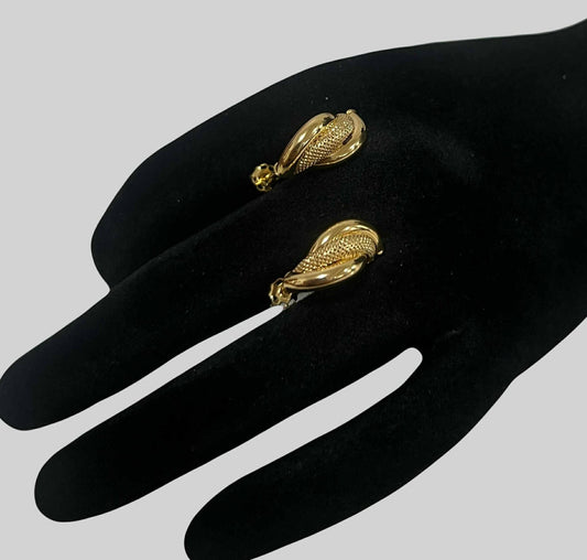 CM00057 E 18k Saudi Gold Earrings 1.75g
