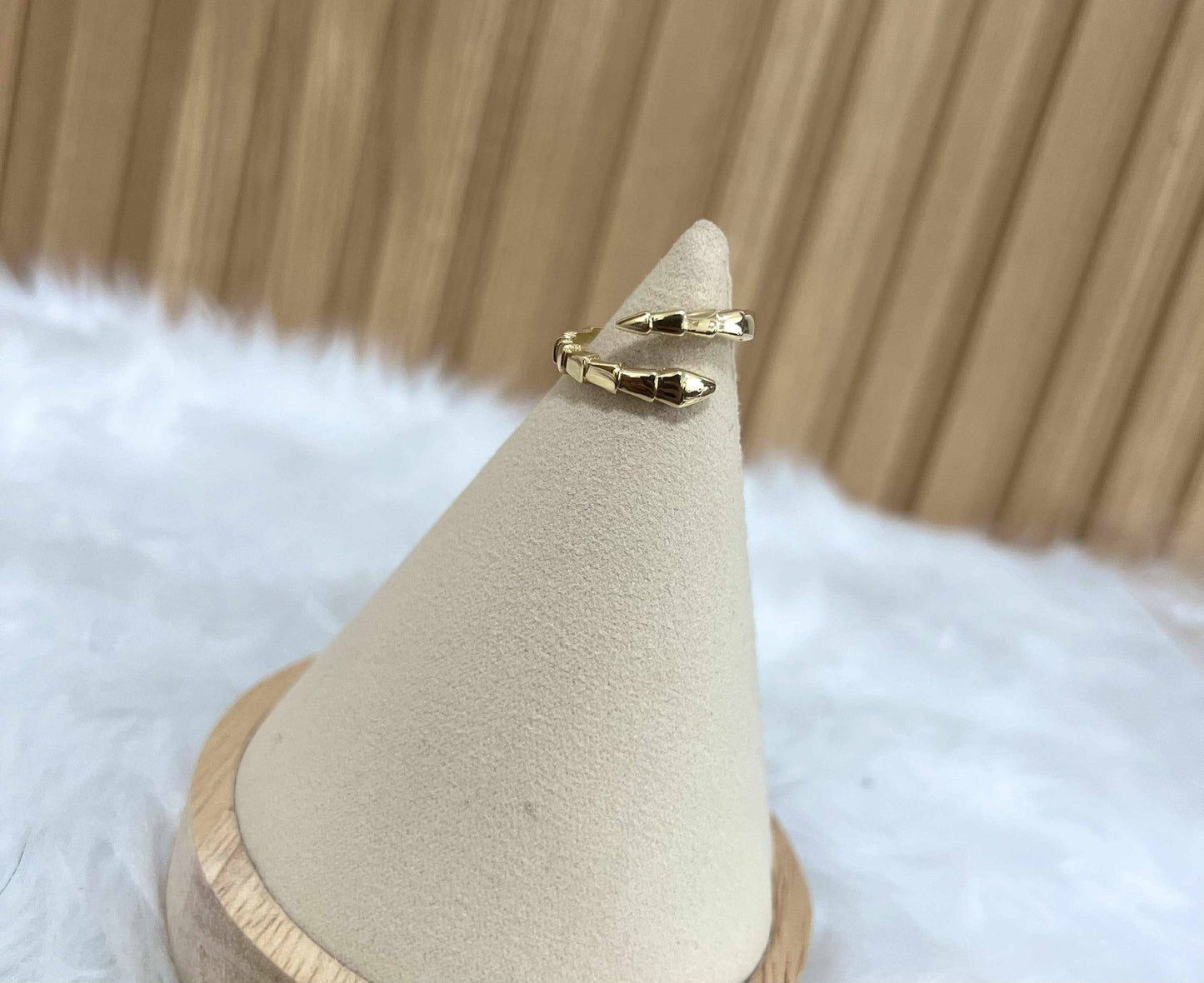 CM00100 Ring 18k Saudi Gold  s 8 3.12g