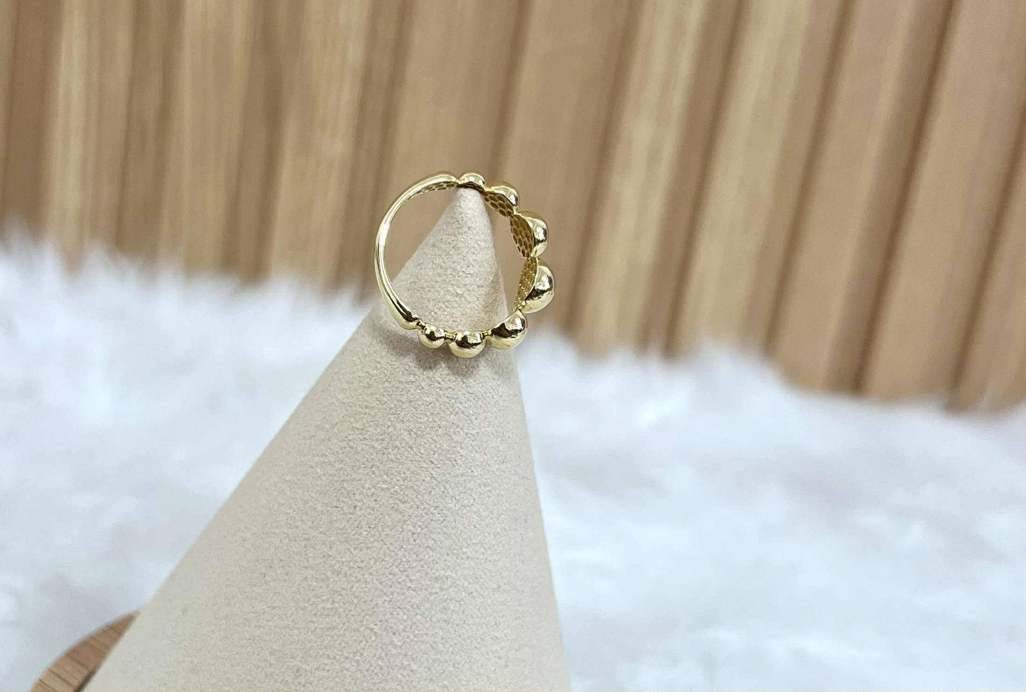 CM00109 Ring 18k Saudi Gold  s 7.5 1.72g