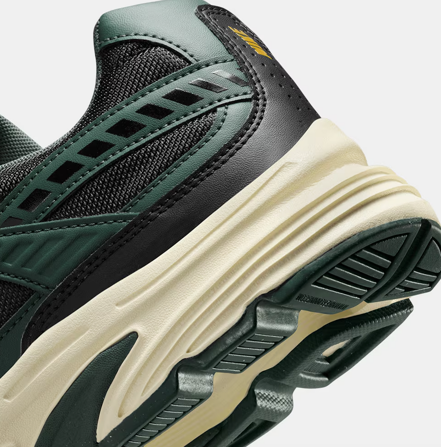 Nike Initiator  Size 10 Shoes