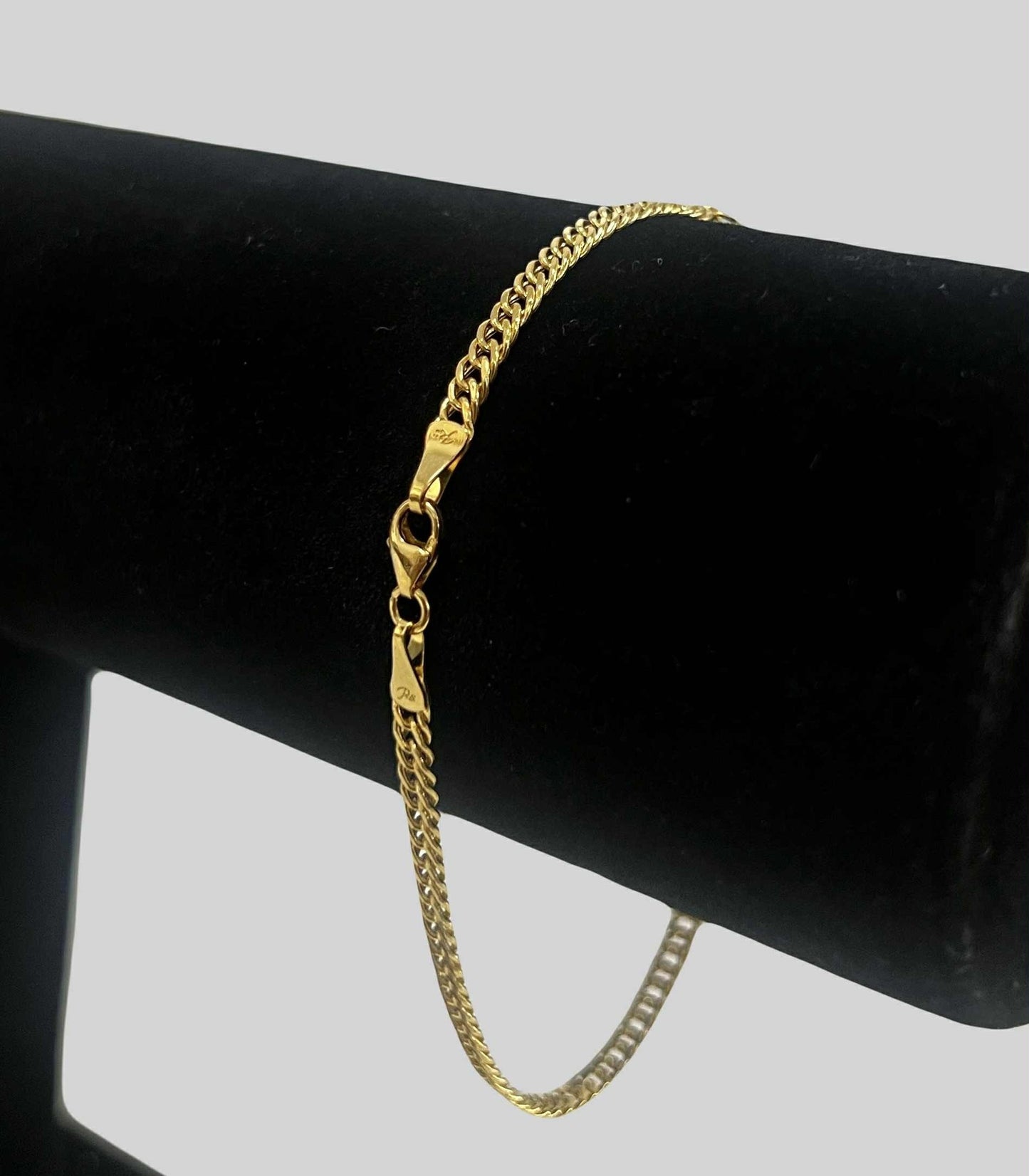 WG003609 B 18k Saudi Gold Bracelet 8" 2.68g