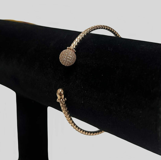 WG003718 B 18k Saudi Gold Bracelet Small 9.06g