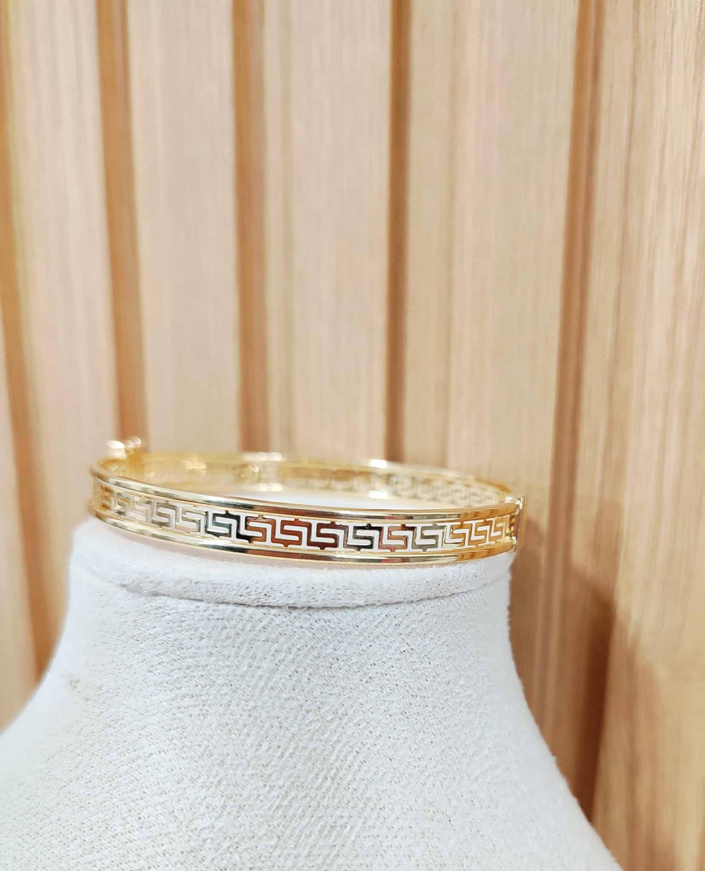 WG003824 B 18k Saudi Gold M 8.71g