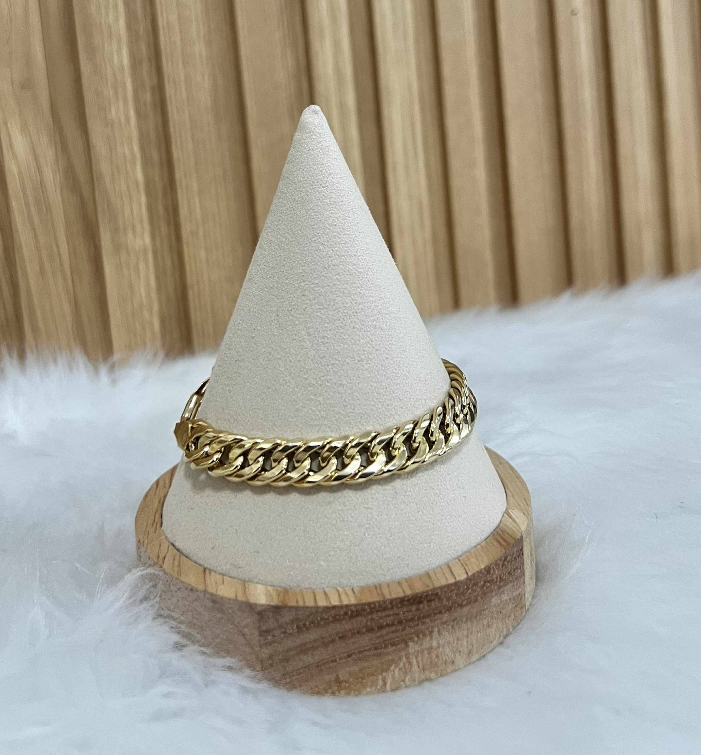 WG003816 B 18k Saudi Gold 7.5" 6.61g