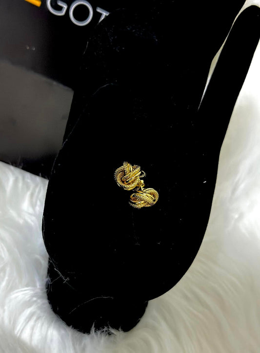 WG02222 E, 18k Saudi Gold Earrings – 2.14 grams