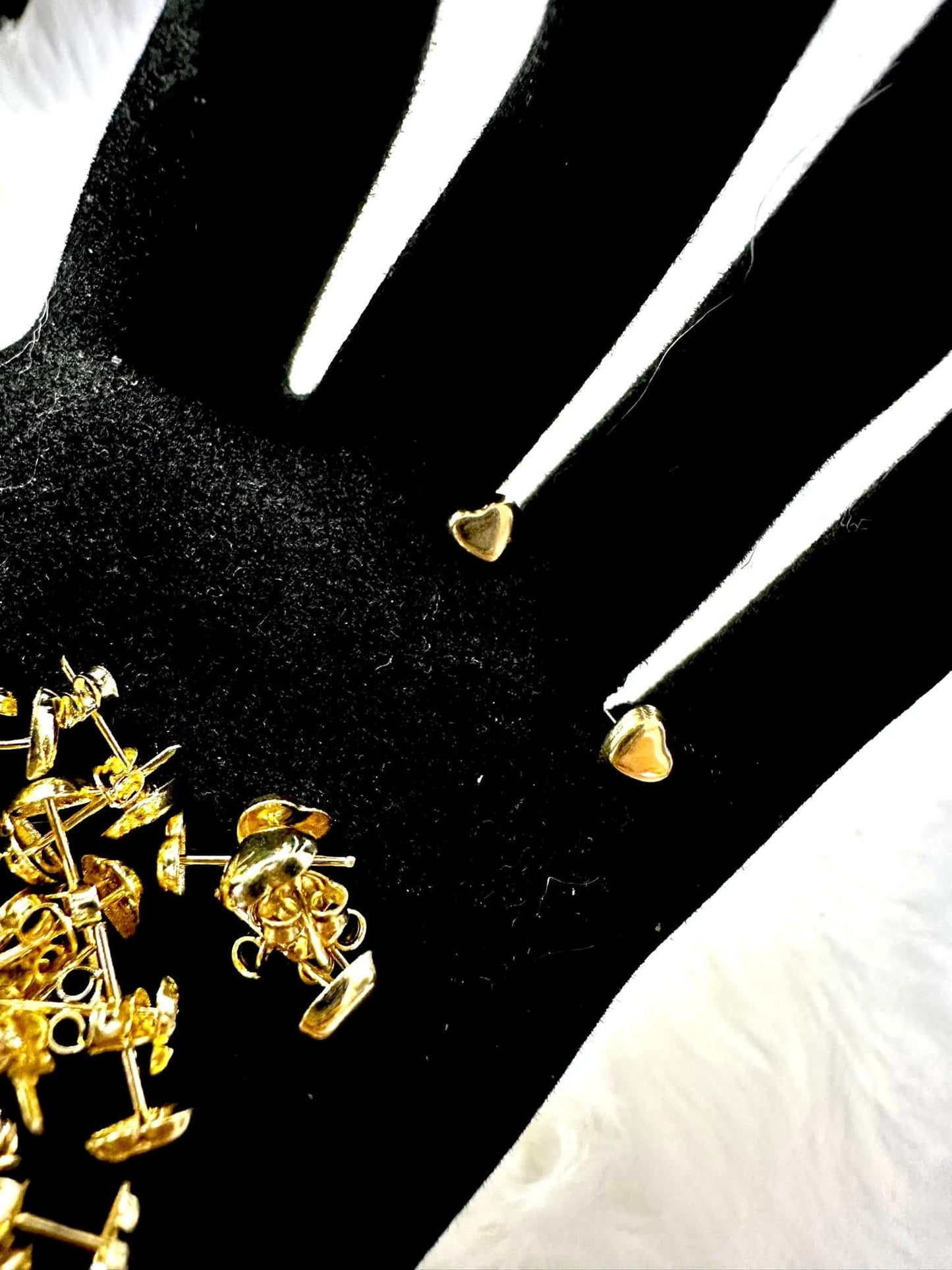 WG02545 R30, 18k Saudi Gold Earrings – 0.48 grams