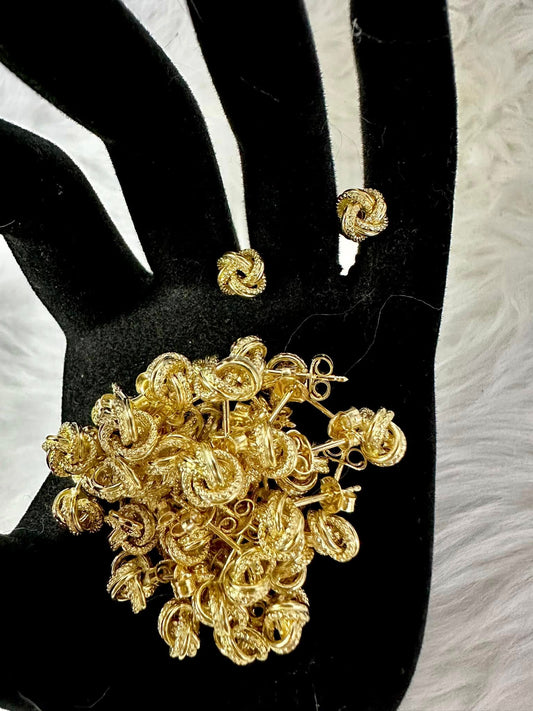 1WG02813 E10, 8k Saudi Gold Earrings – 1.16 grams