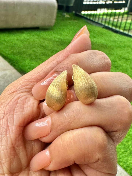 WG03177  18k Saudi Gold Earrings – 3.23 grams