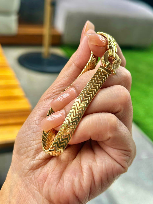 WG03197 18k Saudi Gold Bracelet – 11.69 grams
