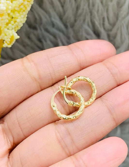 WG03434 E, 18k Saudi Gold Earrings – 0.82 grams