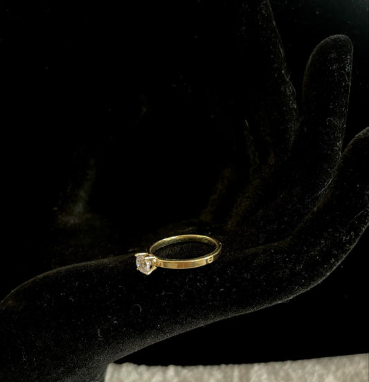WG03466 R, 18k Saudi Gold Ring – 0.9 grams