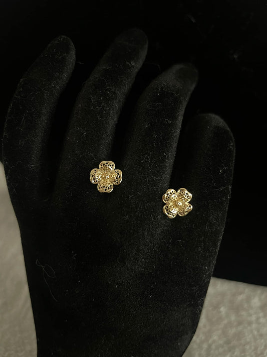 WG03501 E, 18k Saudi Gold Earrings – 0.85 grams