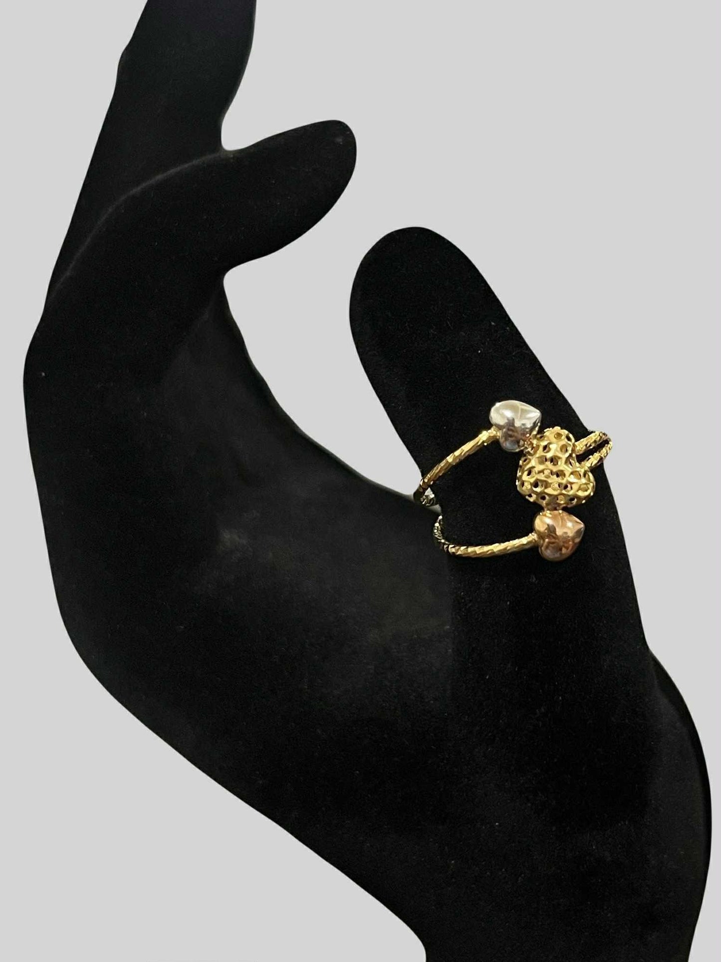 WG03583 R 18k Saudi Gold Ring s. 7 1.37g