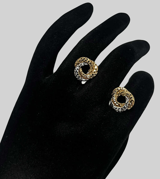 WG03589 E 18k Saudi Earrings Gold 2.16g