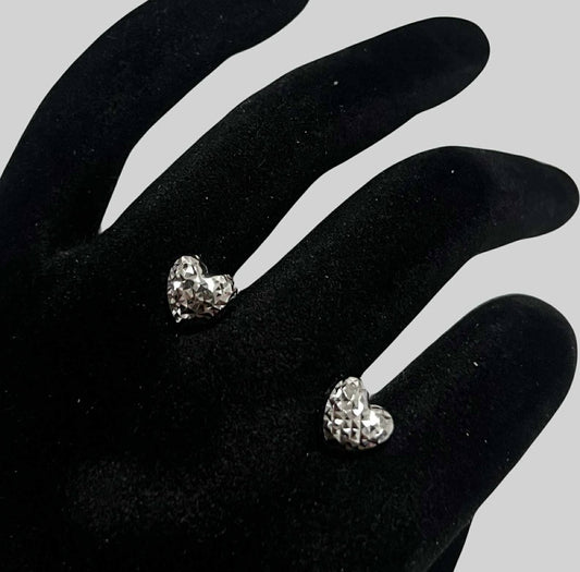 WG03595 E 18k Saudi Gold Earrings 1.11g
