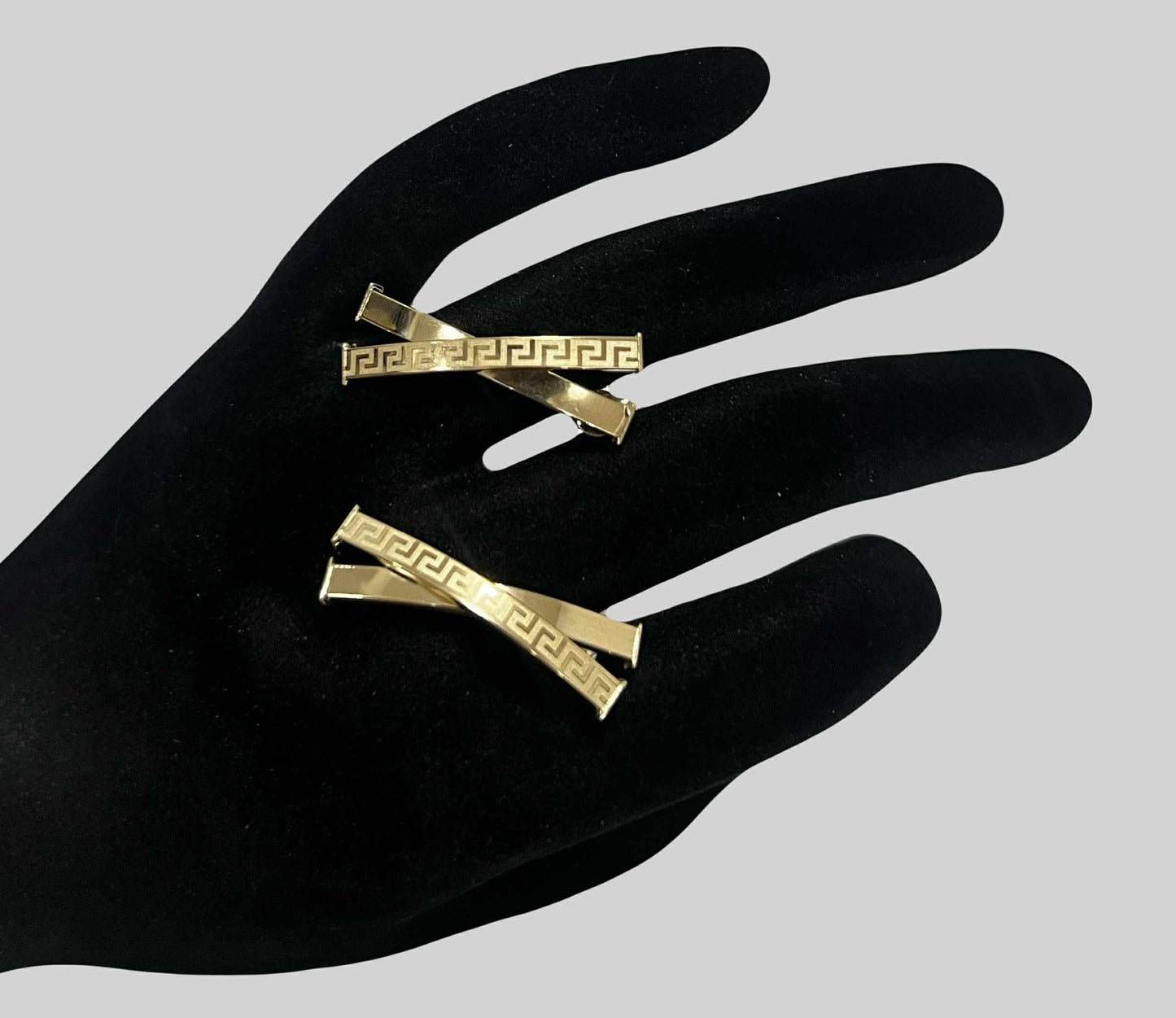WG03601  E 18k Saudi Gold Earrings 2.37g