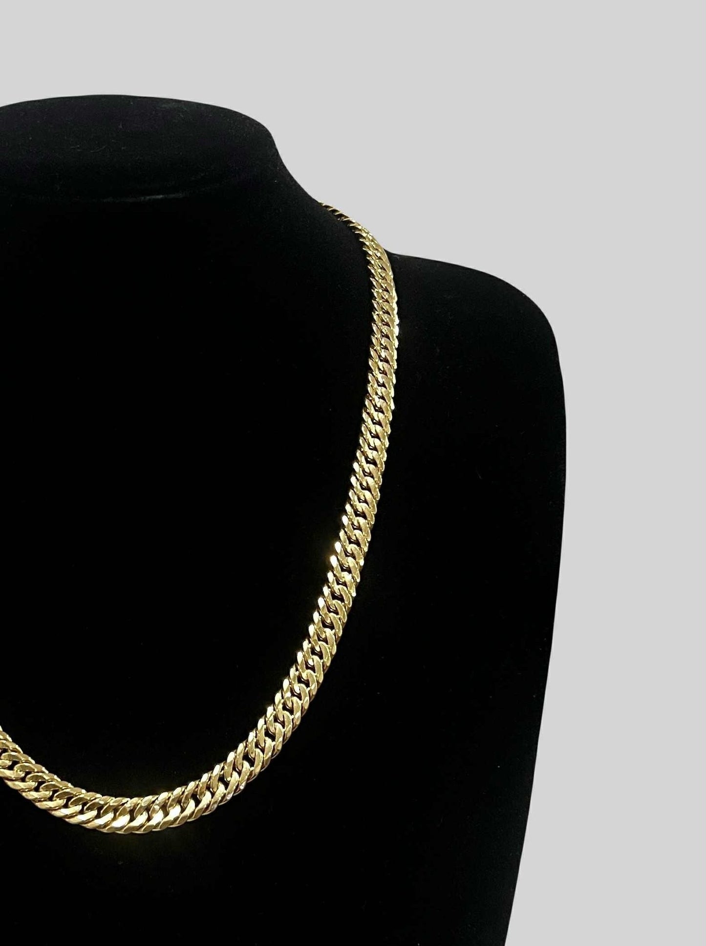 WG03746 N 18k Saudi Gold Necklace 21.5" 15.63g