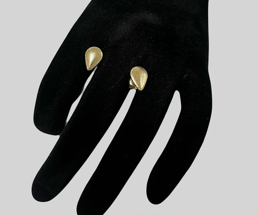 WG03750 E 18k Saudi Gold 1.22g