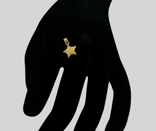WG03754 P 18k Saudi Gold Pendant .37g